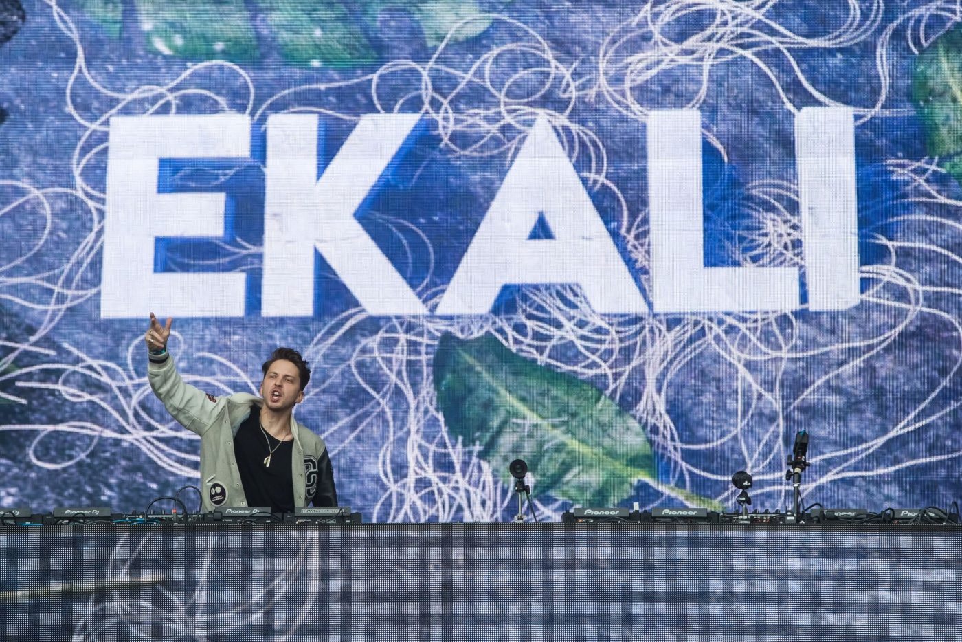 Ekali - Shaky Beats