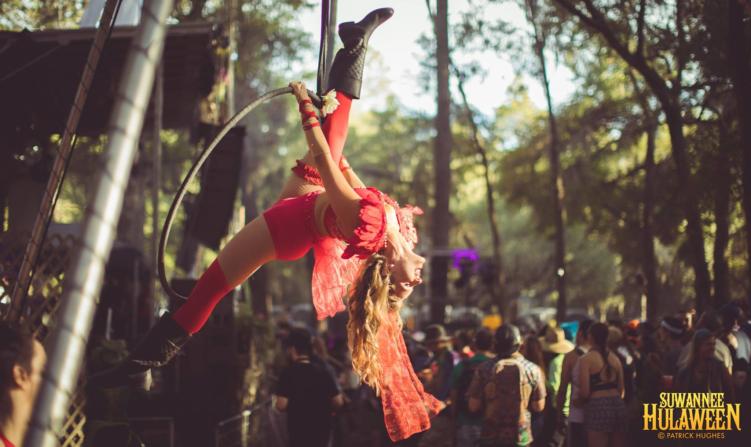 Suwannee Hulaween - Aerial Performer