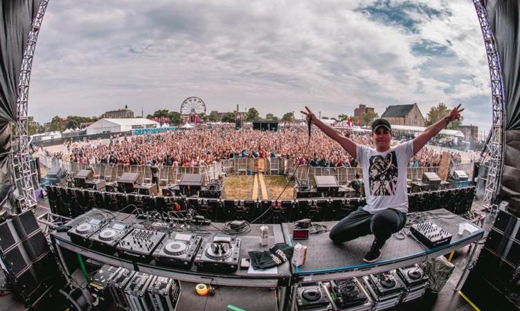 Stratus at Spring Awakening; Shot by Chris Yoder