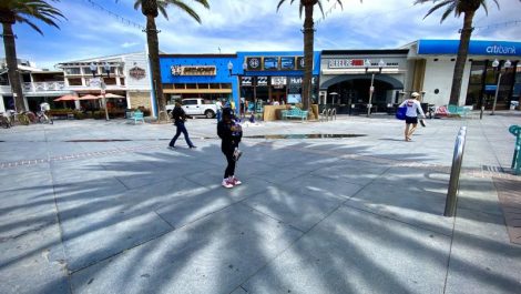 Empty shopping center hermosa beach california