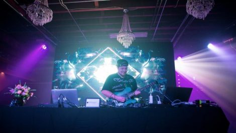 SHIFT Thursday Phyphr