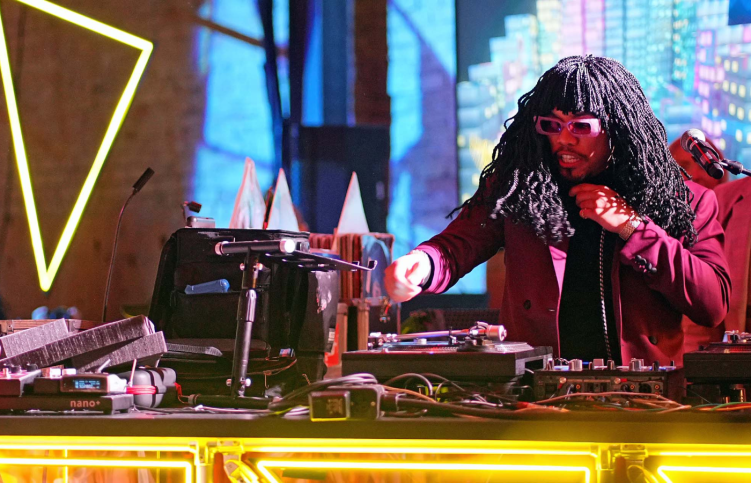 DJ pee .wee
