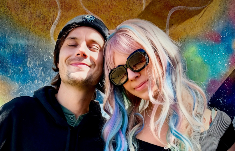 BUTTONZ and Abby Vice